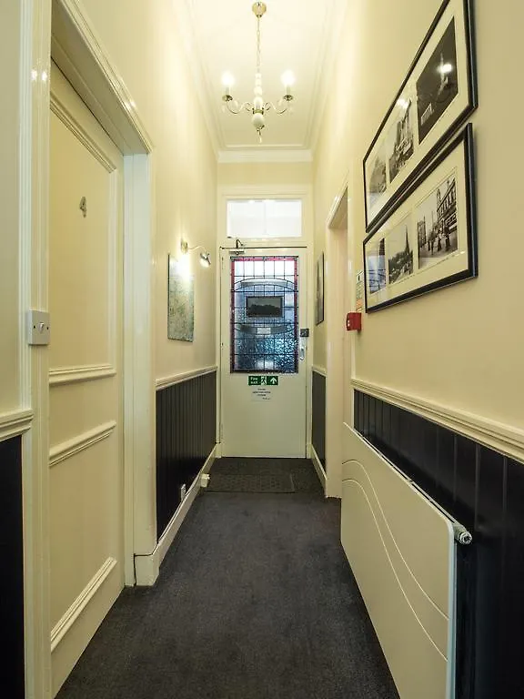Browns Bed And Breakfast Edinburgh Bed & Breakfast